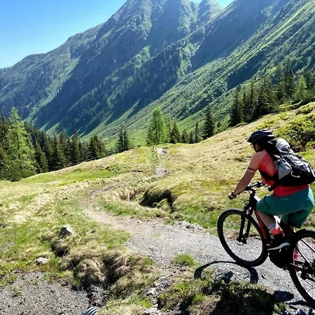 Nationalpark Kuhhaut 別荘